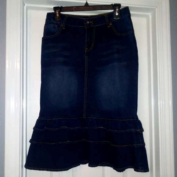 BE-GIRL Dresses & Skirts - Be-Girl denim skirt with ruffles on the bottom.  Size- XS (small/medium)